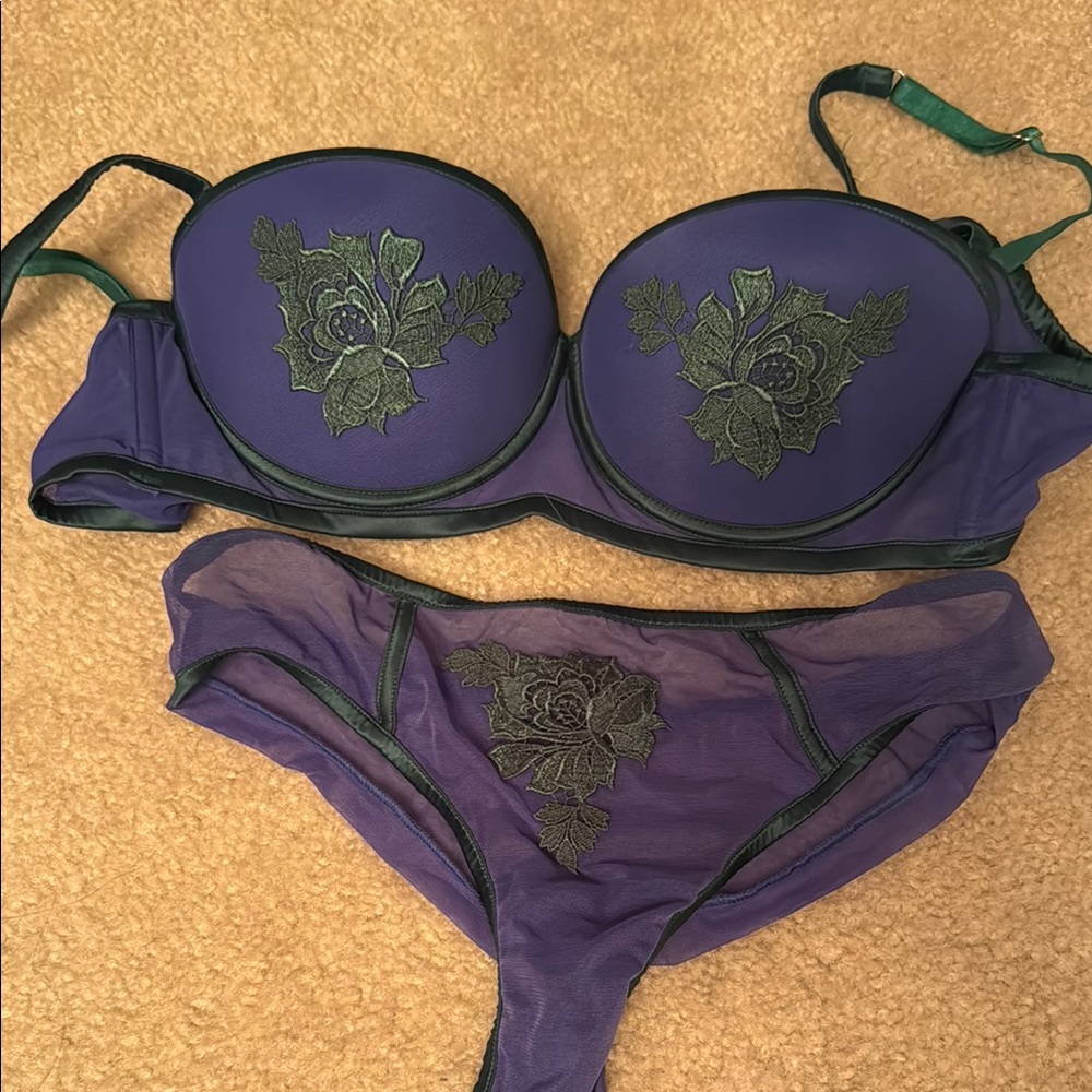 Intimissimi Vibrant Purple and Green Set